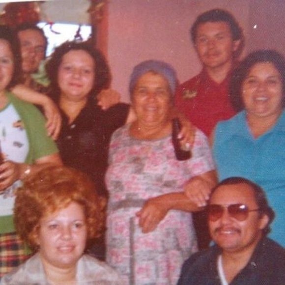 Meet your Posher, Aida - Picture 1 of 1